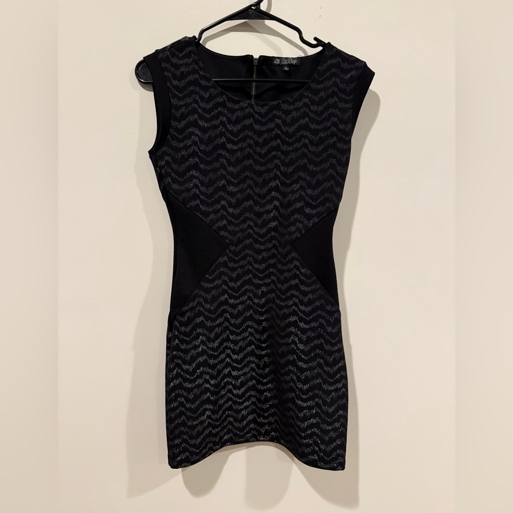 BeBop Womens Mini Dress Black Bodycon Sleeveless Scoop Neck Back Zip Size S